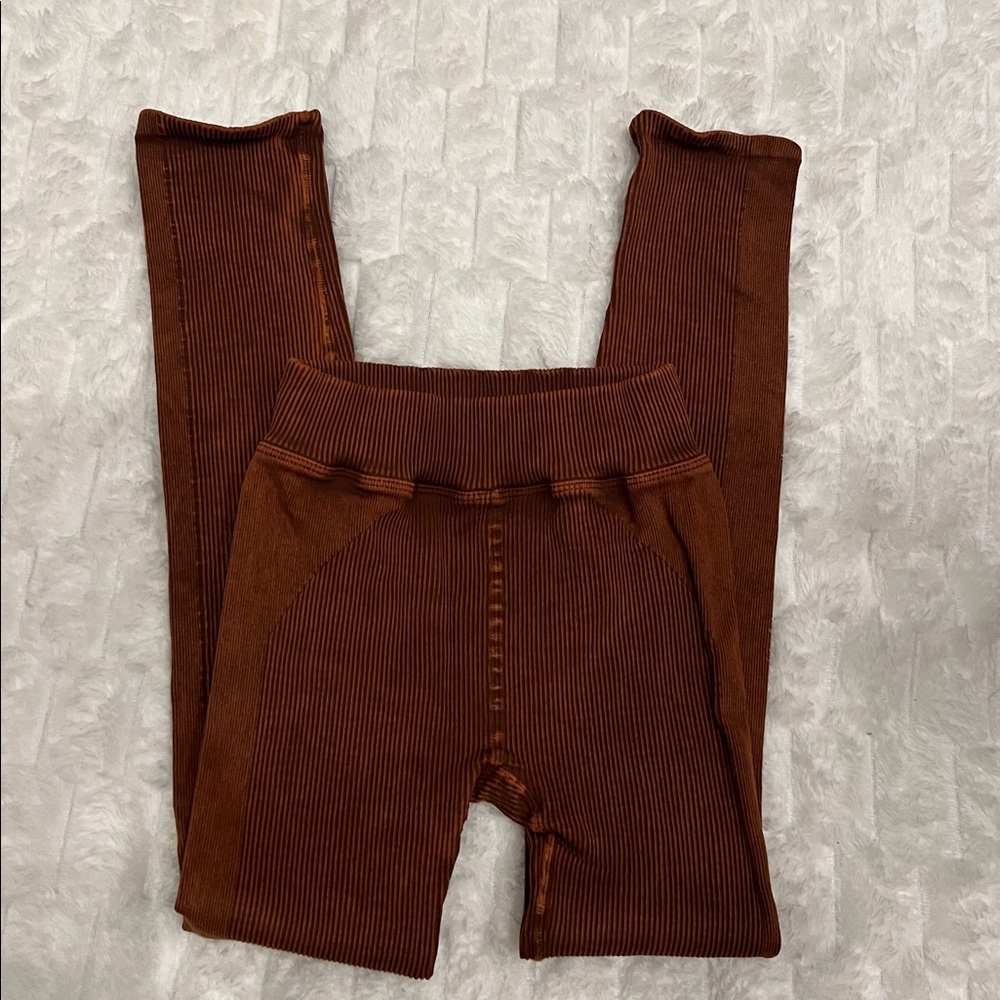 NEW RESTOCK 🌺free people Ultra High-Rise 7/8 Happiness Runs bike short - Picture 12 of 12